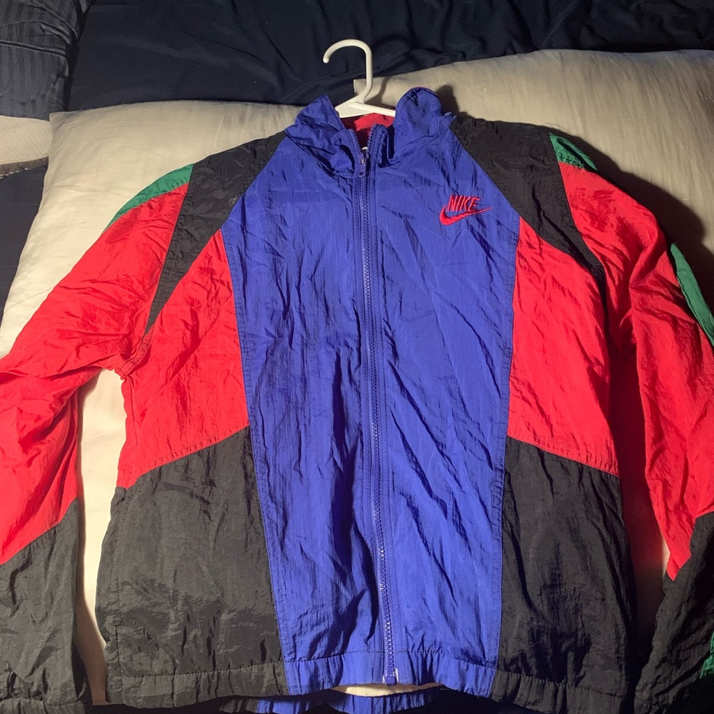Nike color block wind breaker size mb medium